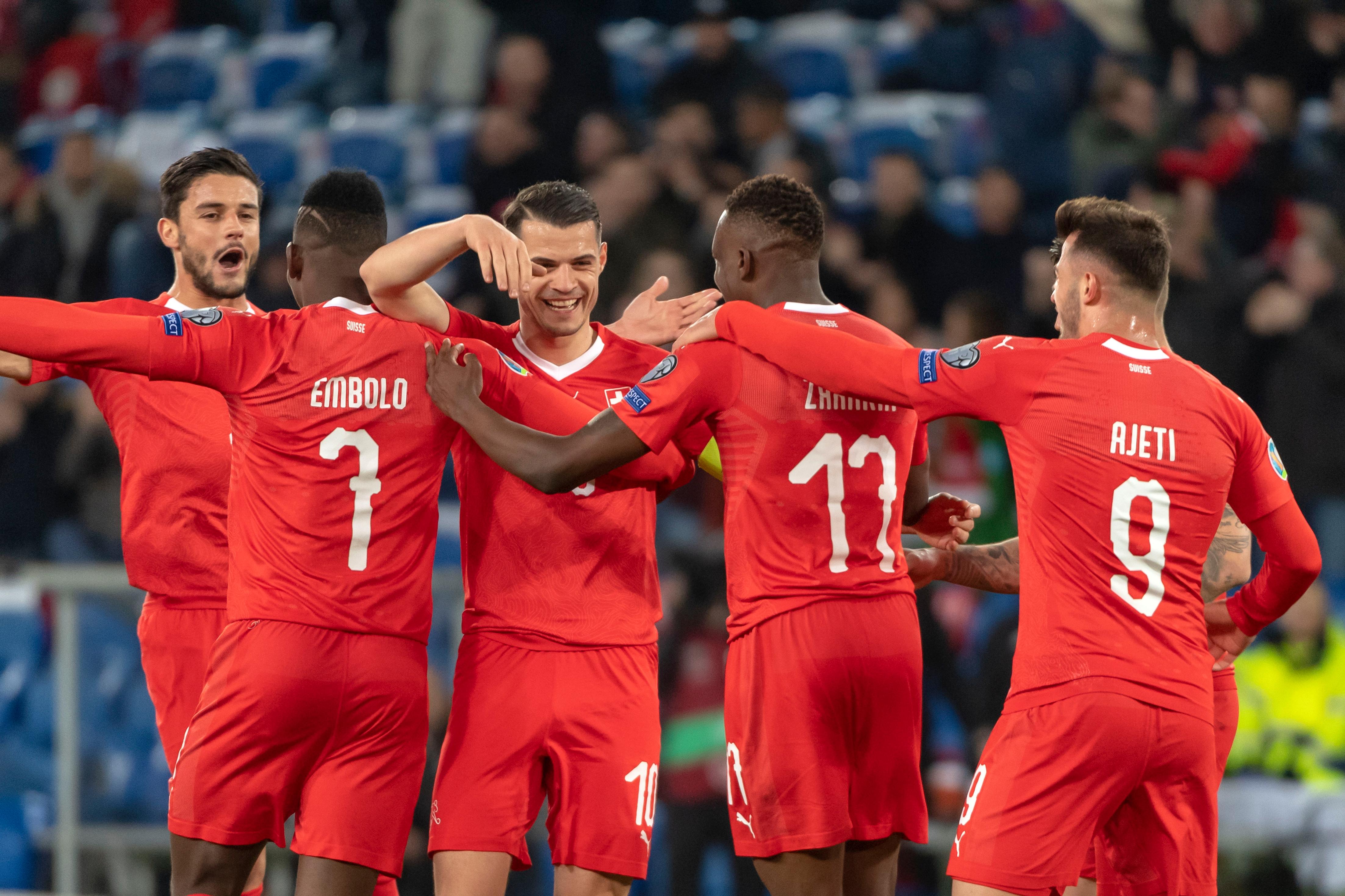 瑞典队在欧预赛比赛中取得大比分胜利 瑞典队在欧预赛比赛中取得大比分胜利